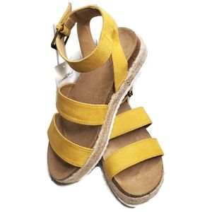 Universal Thread Sandals Yellow Agnes Size 8.5